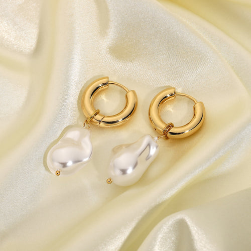 PEARL CHARM EARRINGS